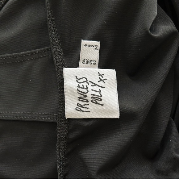 Princess Polly Gatewood Long Sleeve Bodysuit black (size 2) - Picture 5 of 5